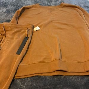 New with tags loungewear/sweatsuit